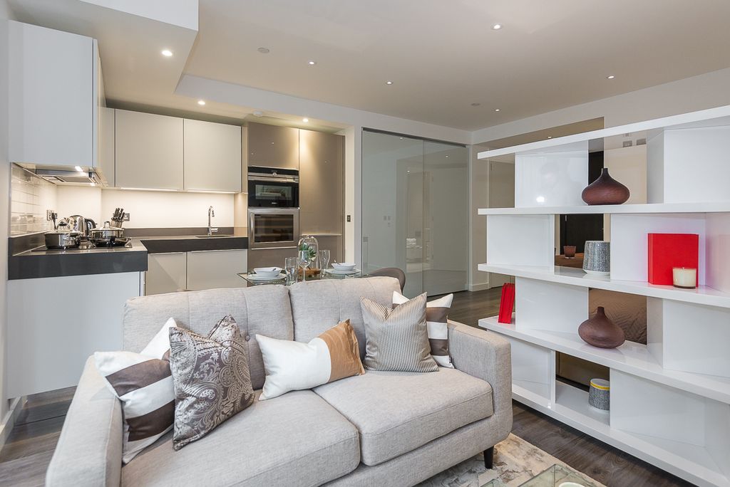 Property photo 2 of 11 Luxury Studio