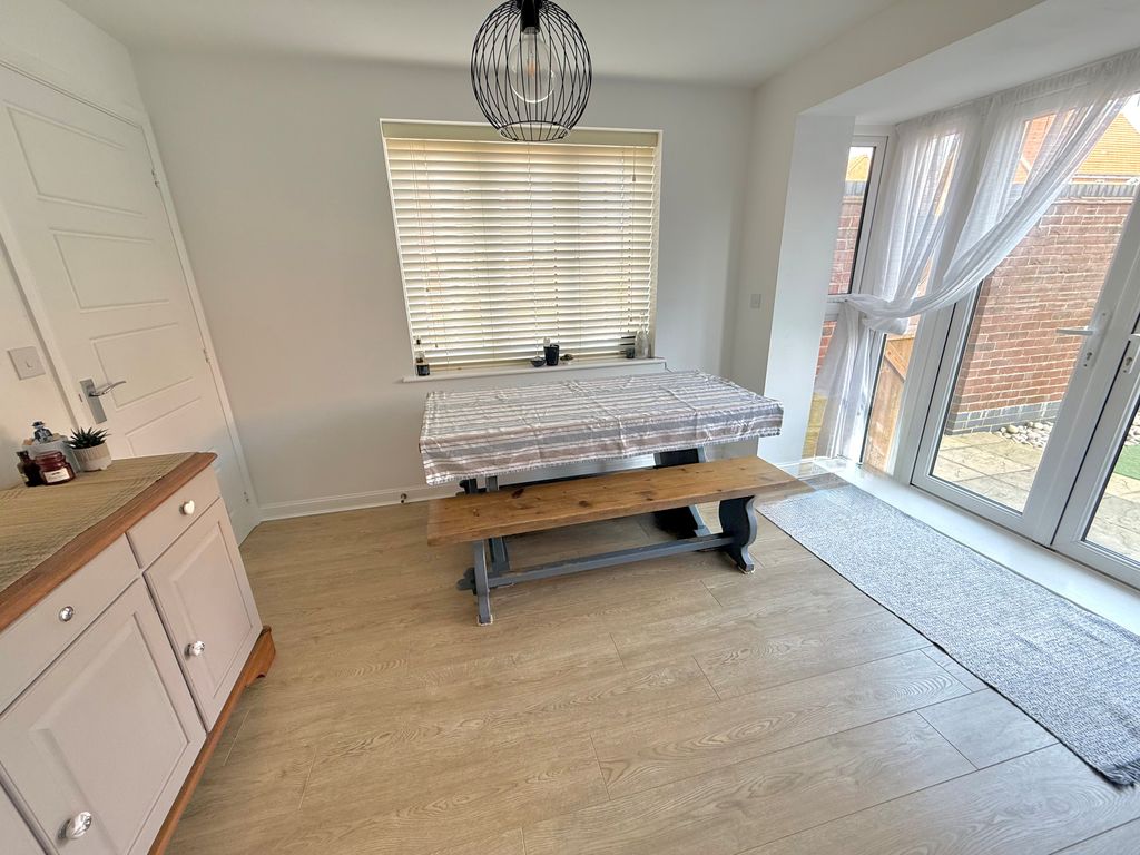 Property photo 3 of 19 2 Wilcox Way Dining 1