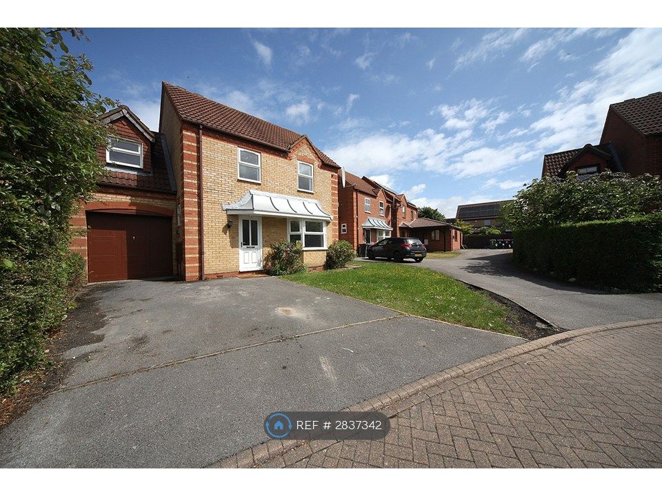 Property photo 3 of 27