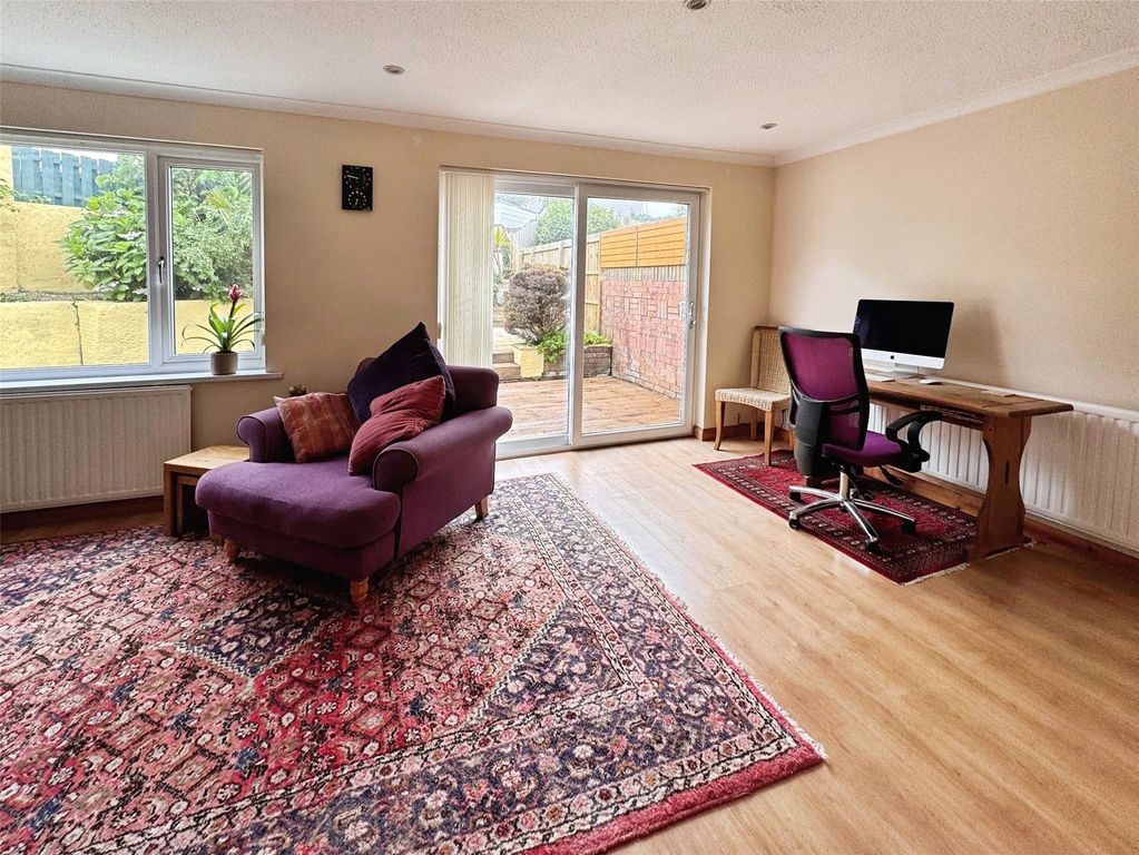 Property photo 3 of 17 Picture No. 15