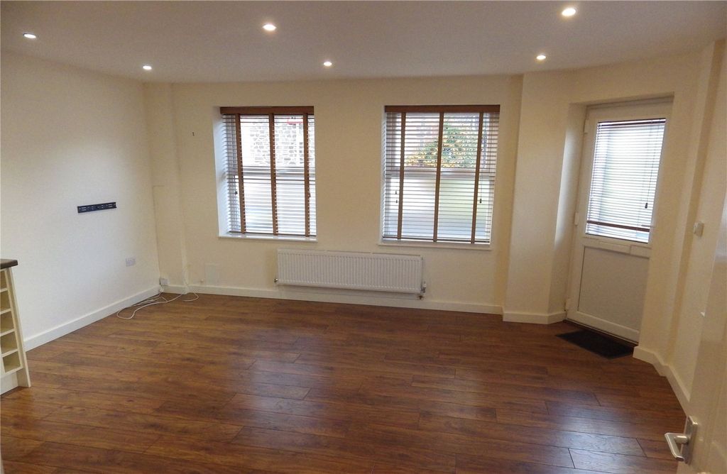 Property photo 2 of 5 Picture No. 03