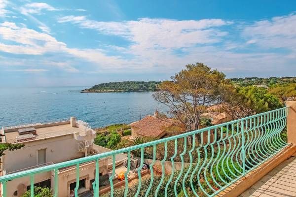 Property photo 1 of 3