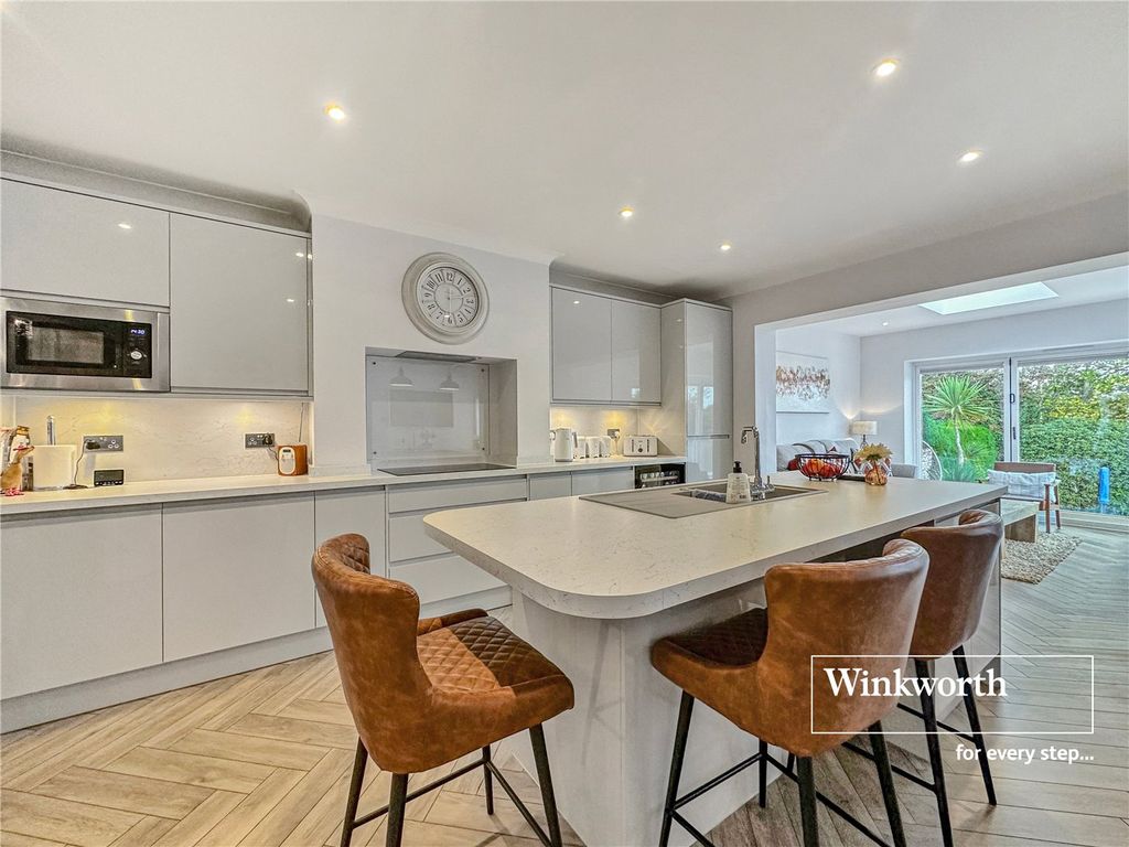 Property photo 2 of 20 Picture No. 07