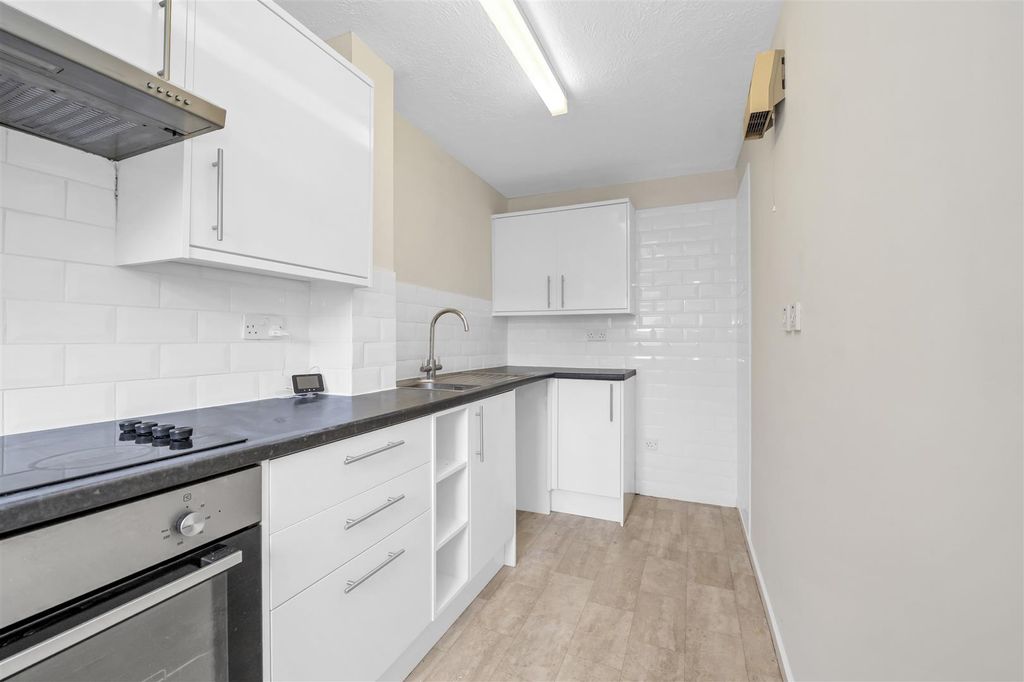 Property photo 3 of 11 Dcp_9063.Jpg