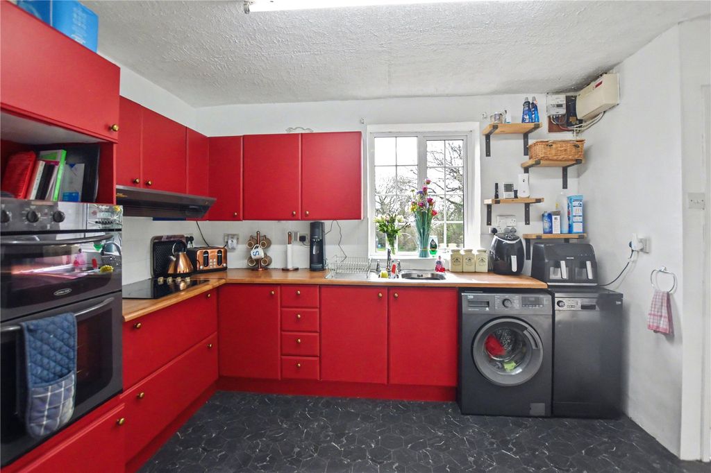 Property photo 2 of 23 Picture No. 02