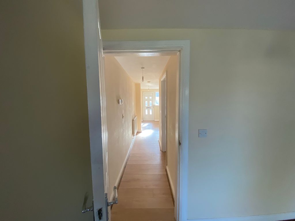 Property photo 2 of 24 Hallway