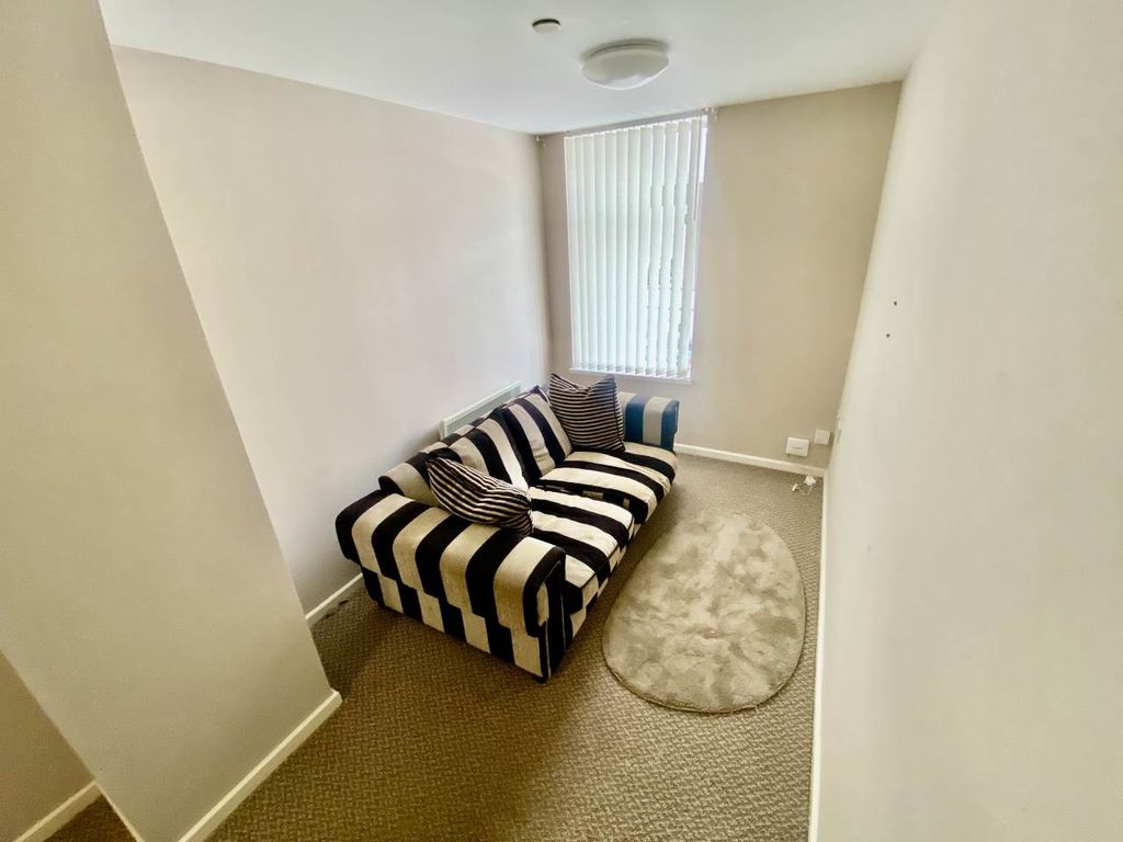 Property photo 2 of 15 Img_5440
