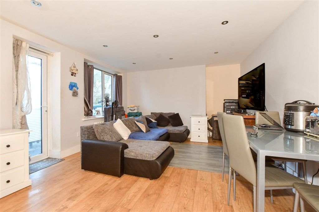 Property photo 1 of 21 Lounge/ Kitchen