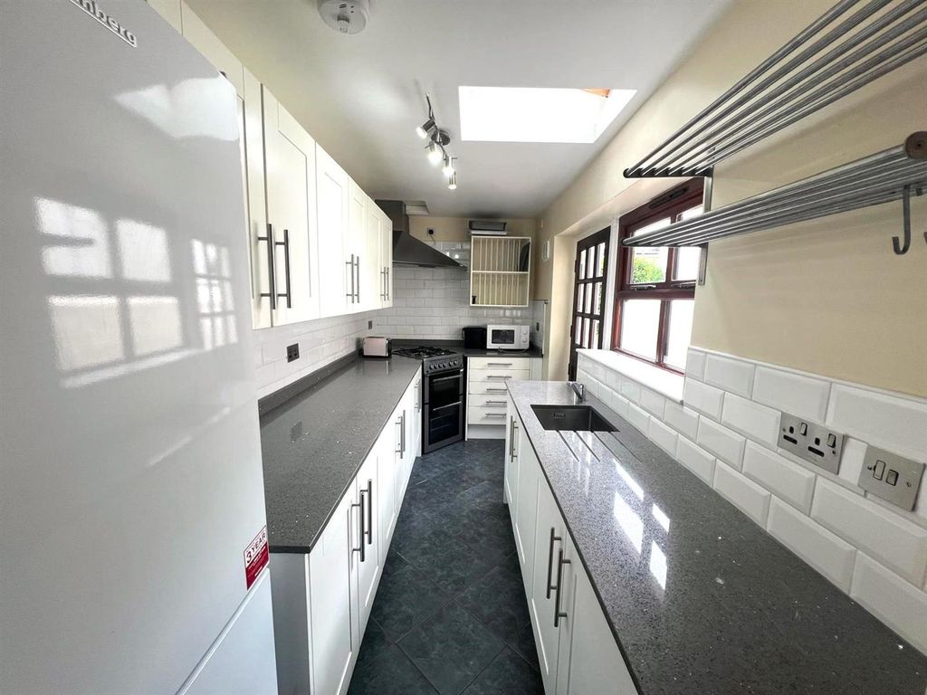 Property photo 3 of 13 Kitchen.Jpg