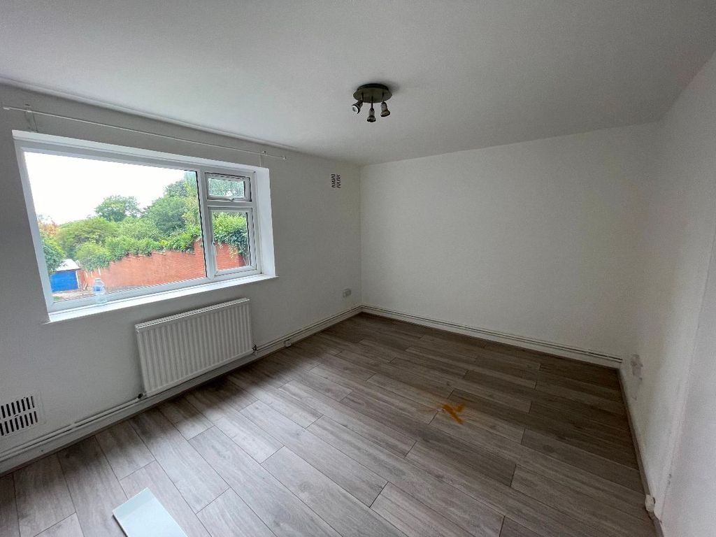 Property photo 3 of 3 F3E3Bbdb-8590-4012-Baef-Bb7B1d263F68.Jpg