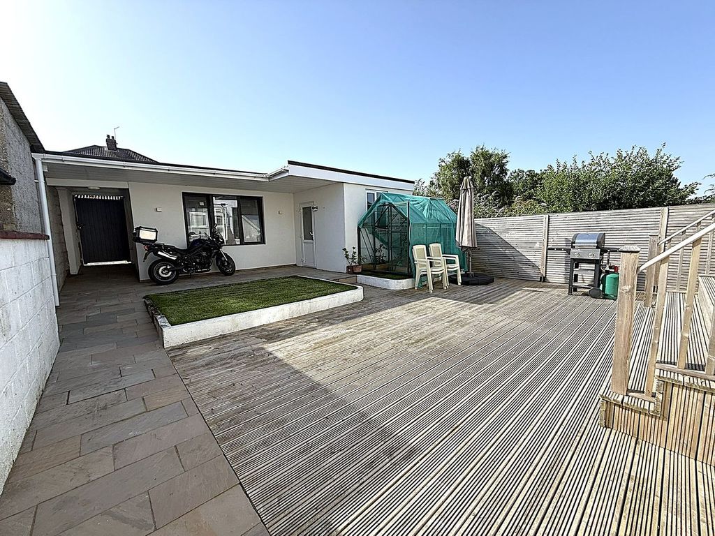 Property photo 2 of 38