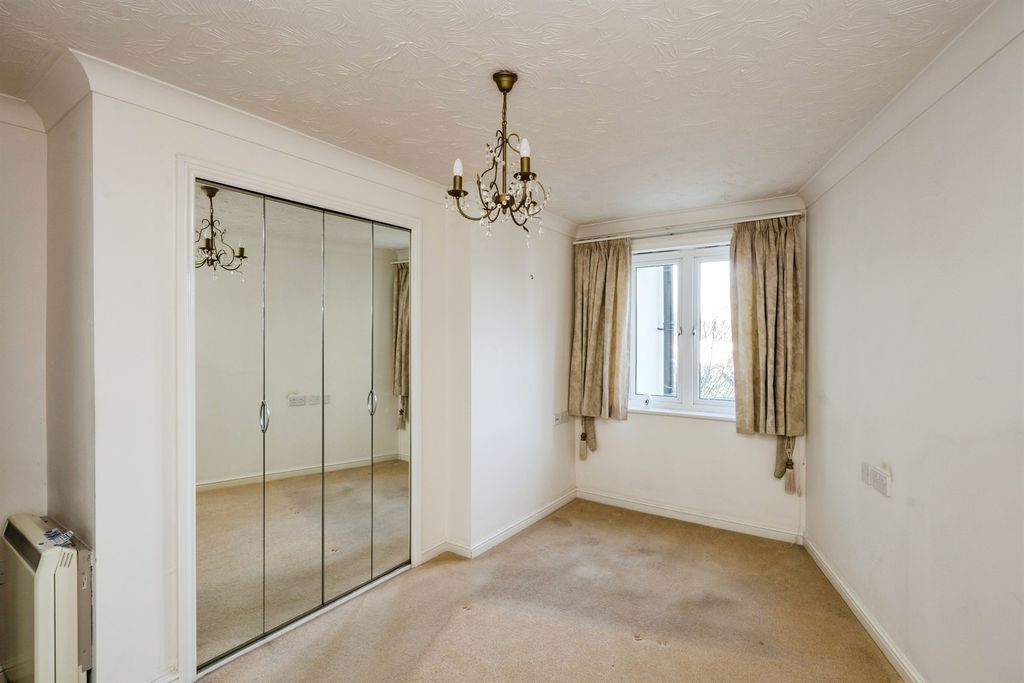 Property photo 2 of 16