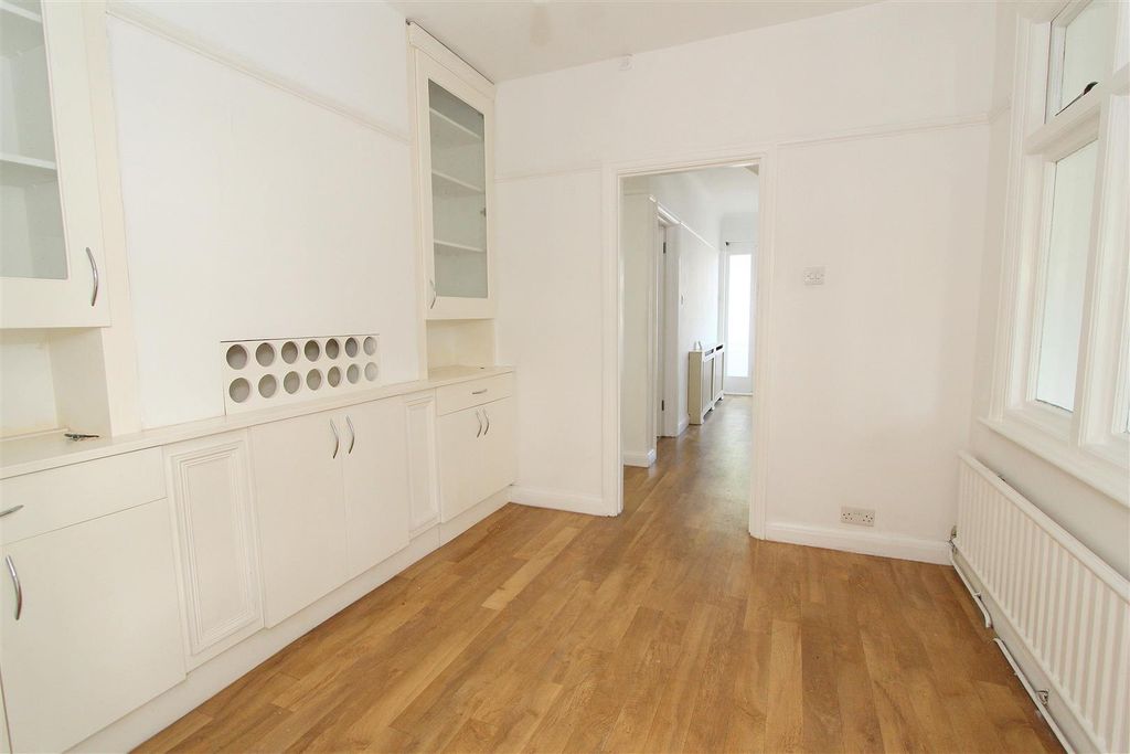 Property photo 3 of 20 Breakfast Room B.Jpg