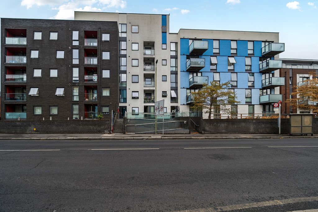 Property photo 3 of 11 1511137-2-6A856Ae...