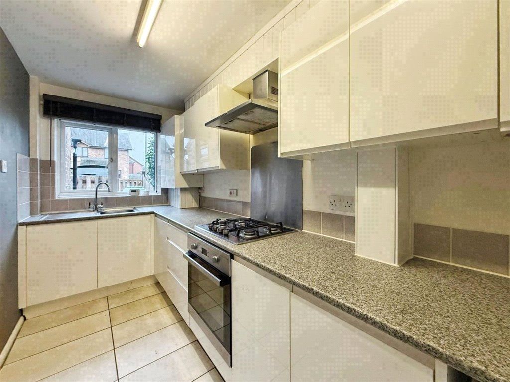 Property photo 2 of 9 Kitchen