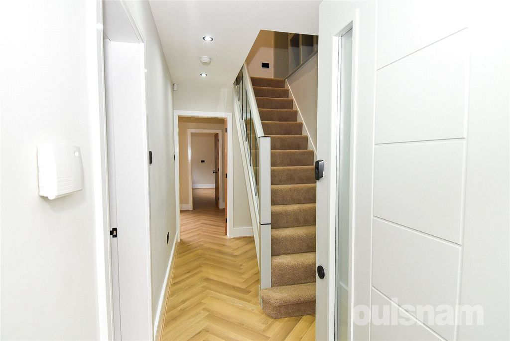 Property photo 2 of 29 Picture No. 05