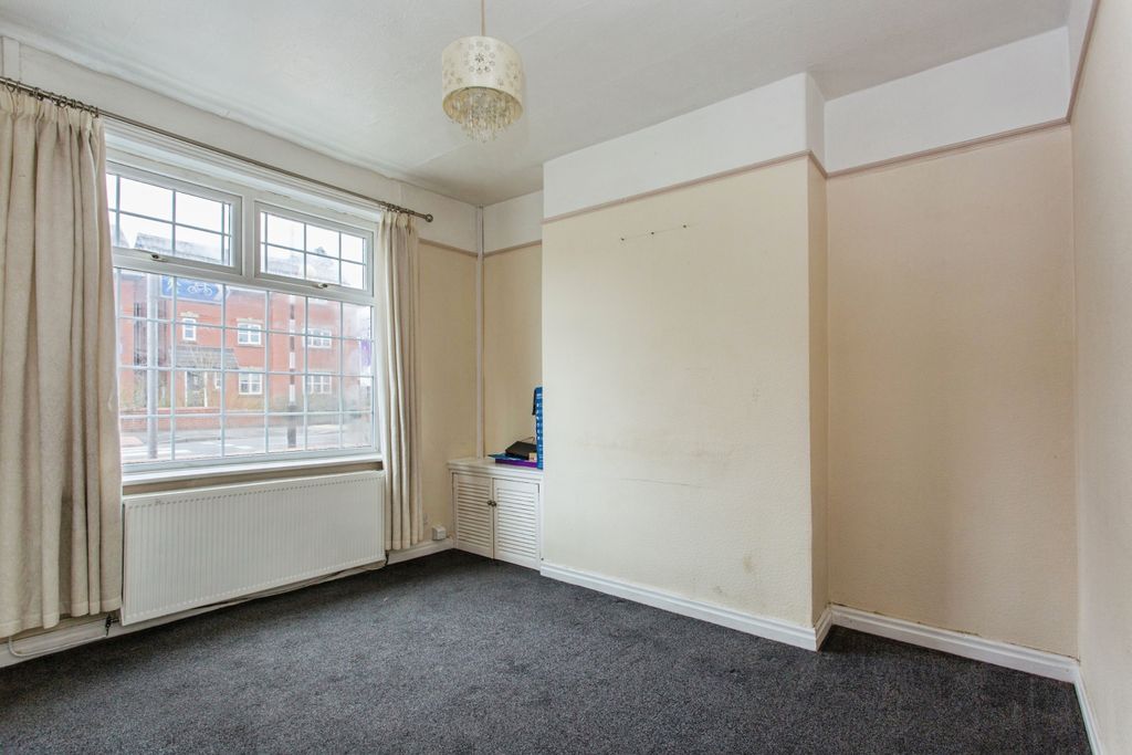 Property photo 3 of 15 Front Reception