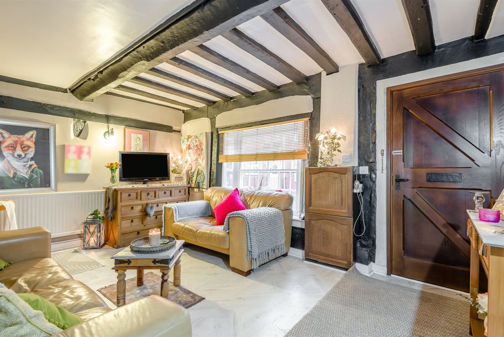 Property photo 2 of 17