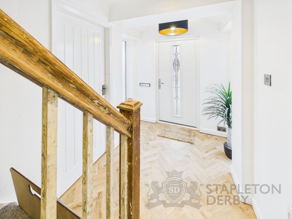 Property photo 2 of 24 Cam04720G0-Pr0177-Still012.Jpg