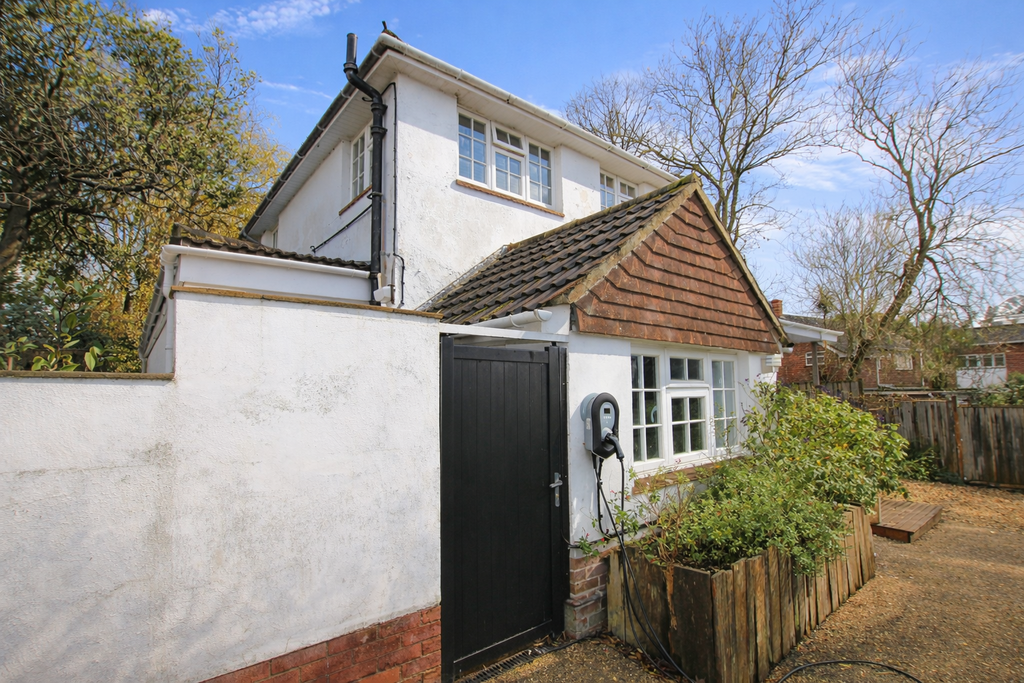 Property photo 3 of 16 006