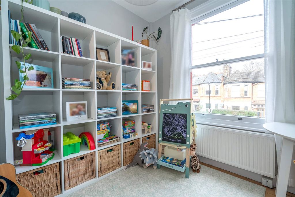 Property photo 3 of 20 Reception D