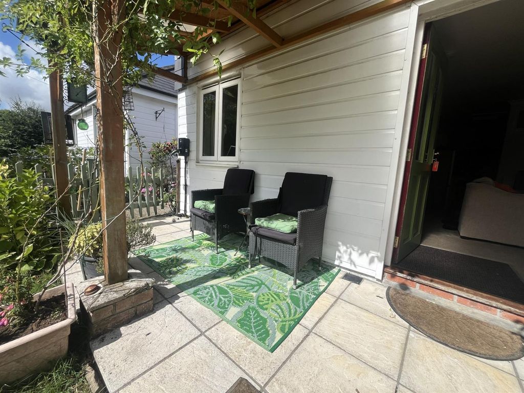 Property photo 2 of 8 5Eb456Bfc4F817Ac3Cbeb79Fe3A0Db59.Jpeg