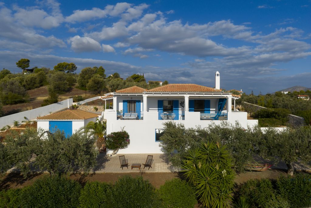 Property photo 2 of 26