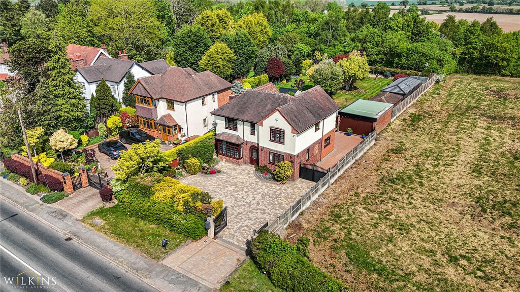 Property photo 1 of 53 Picture No. 19