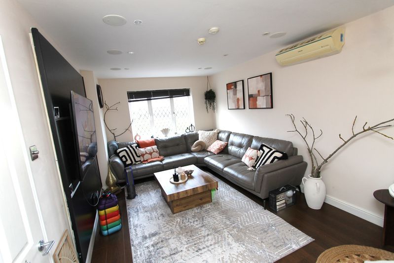 Property photo 2 of 13 Photo 13