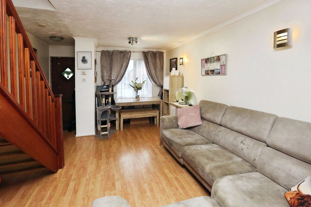 Property photo 3 of 15 Photo