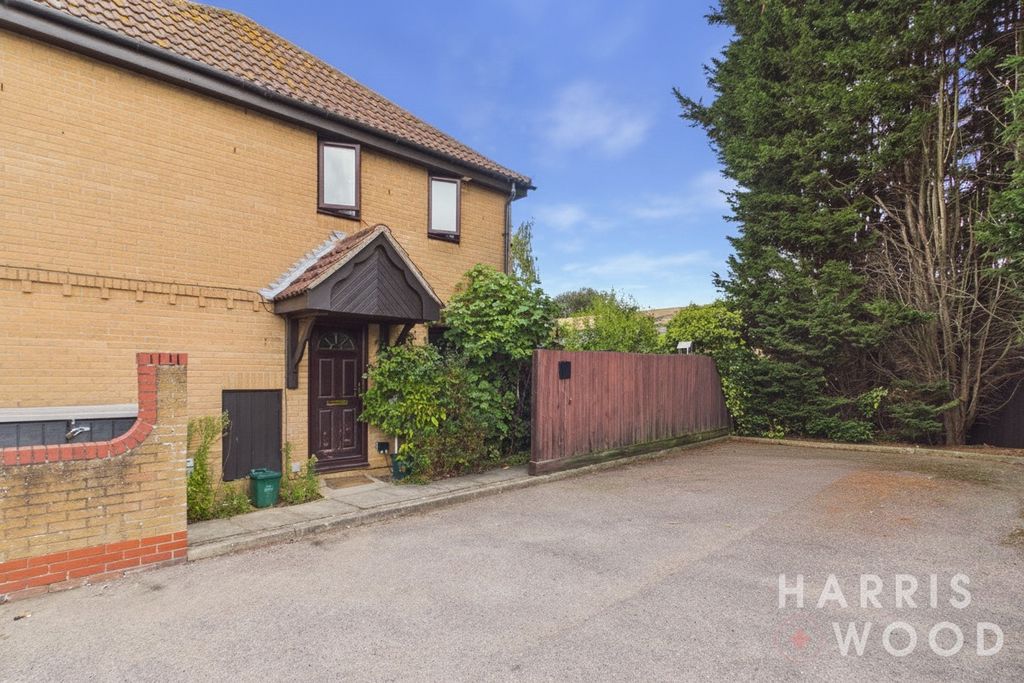 Property photo 1 of 7 5592562