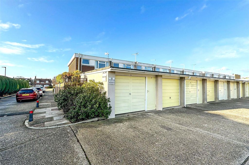 Property photo 3 of 16 Picture No. 22