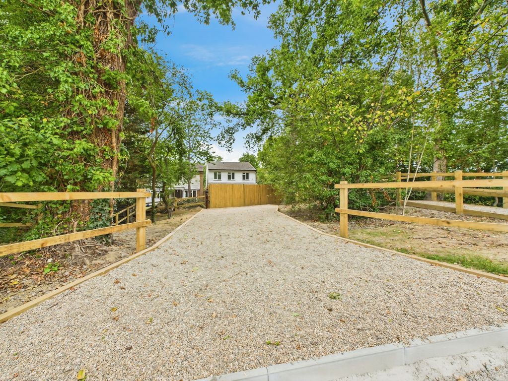 Property photo 1 of 11 Image