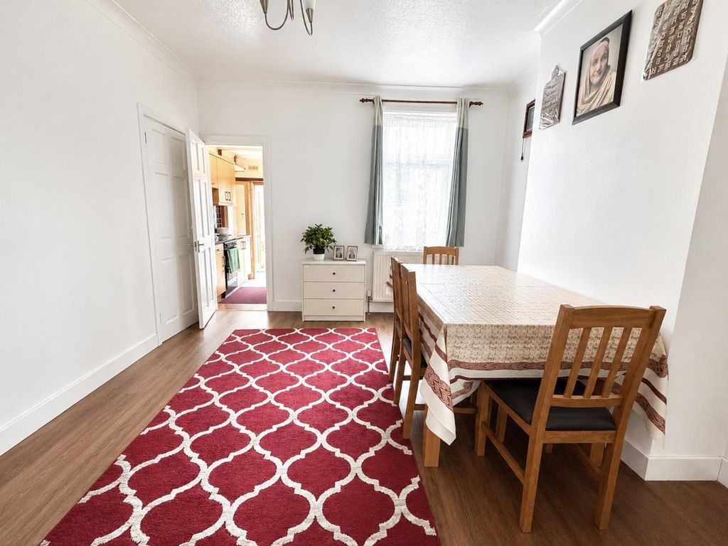 Property photo 3 of 9 Cf1A8Ad2-B92A-47A7-9Df2-BBC4CD552E79.Jpg
