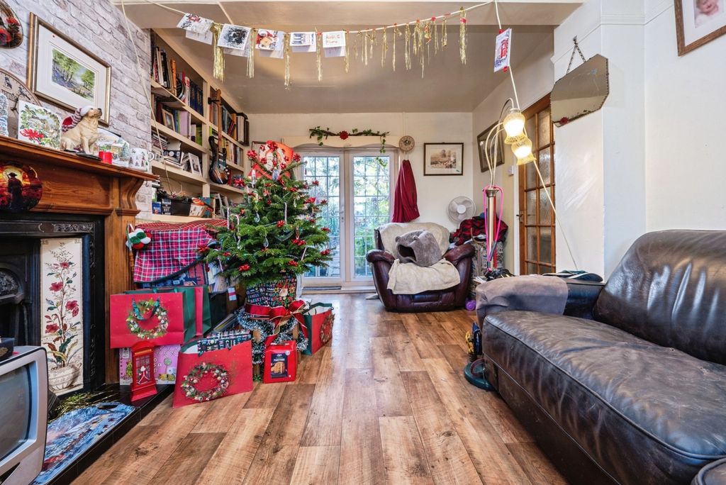 Property photo 3 of 20 Pbox-Img.Jpg