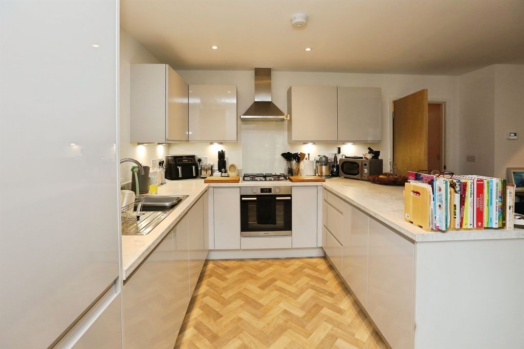 Property photo 2 of 15