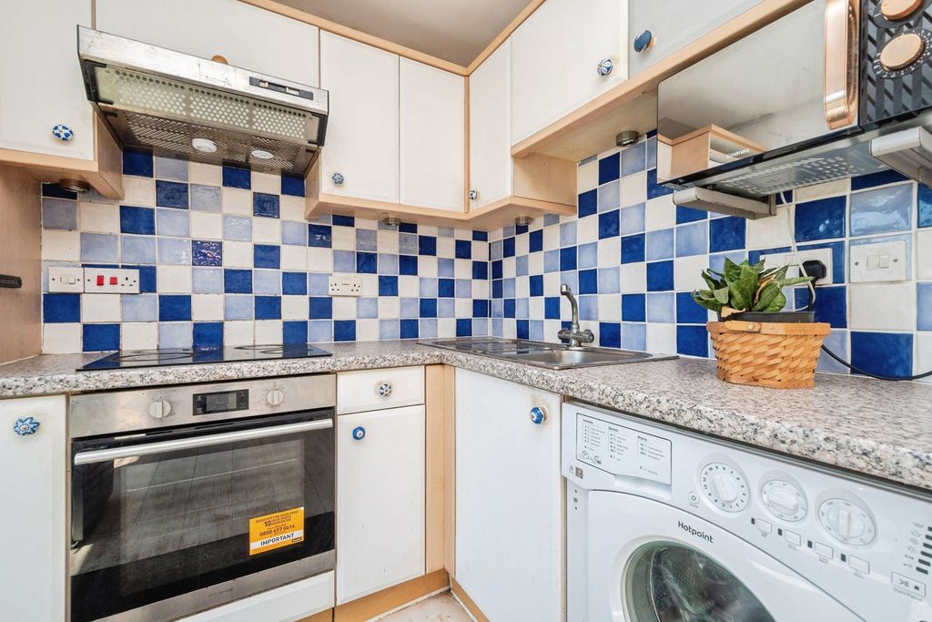 Property photo 3 of 23 Pbox-Img.Jpg