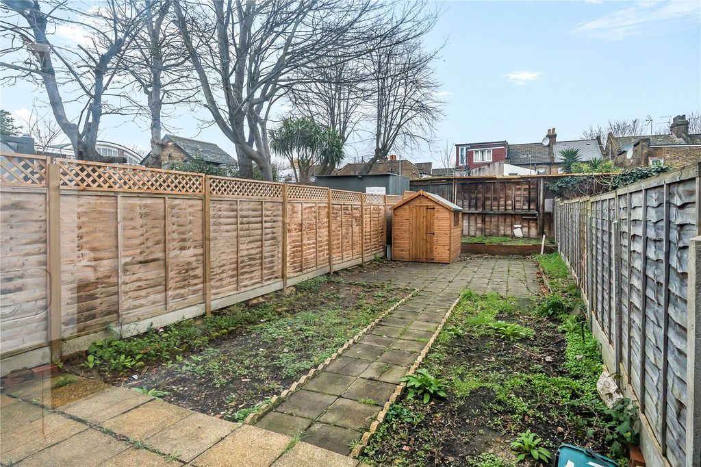 Property photo 3 of 19 Picture No. 05