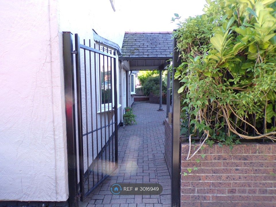 Property photo 3 of 13