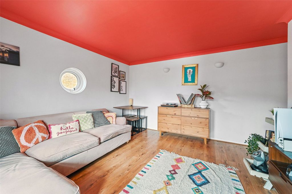 Property photo 3 of 12 Living Room