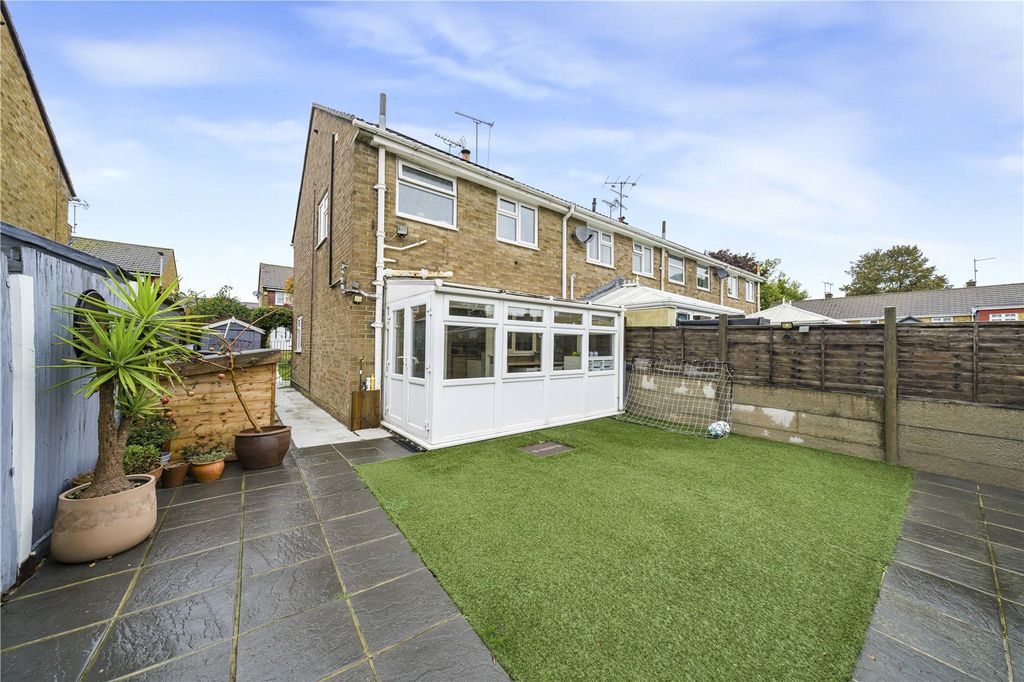 Property photo 2 of 27 Picture No. 24