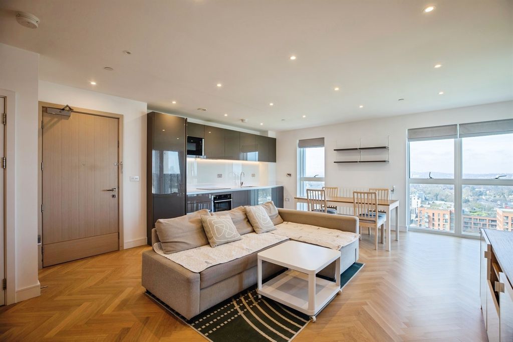 Property photo 1 of 18 (Main)