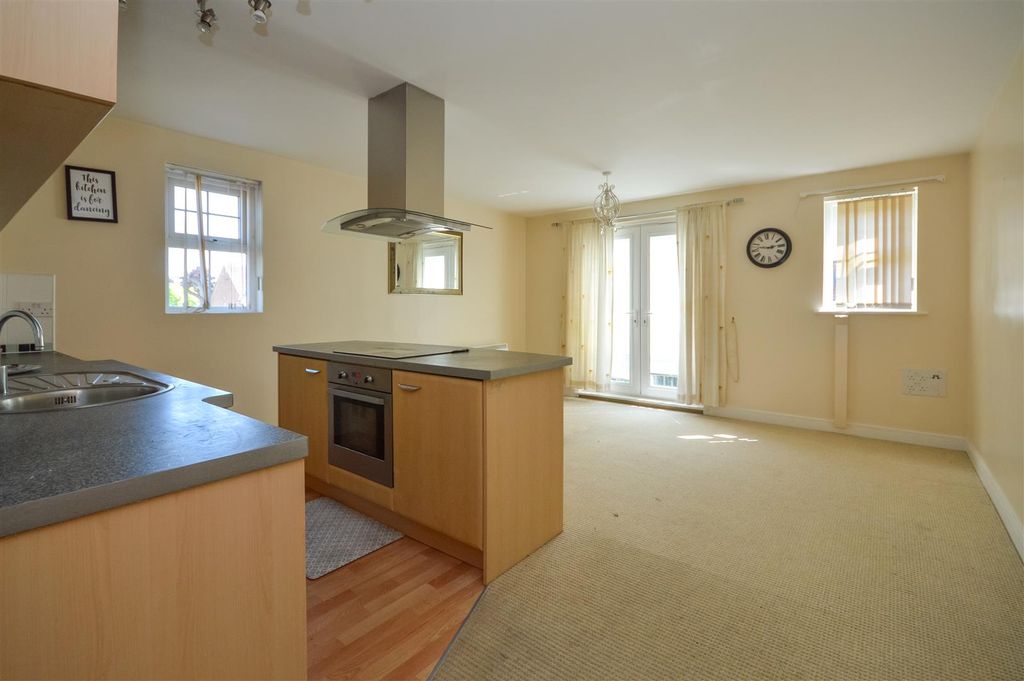 Property photo 3 of 9 Living Dining Kitchen