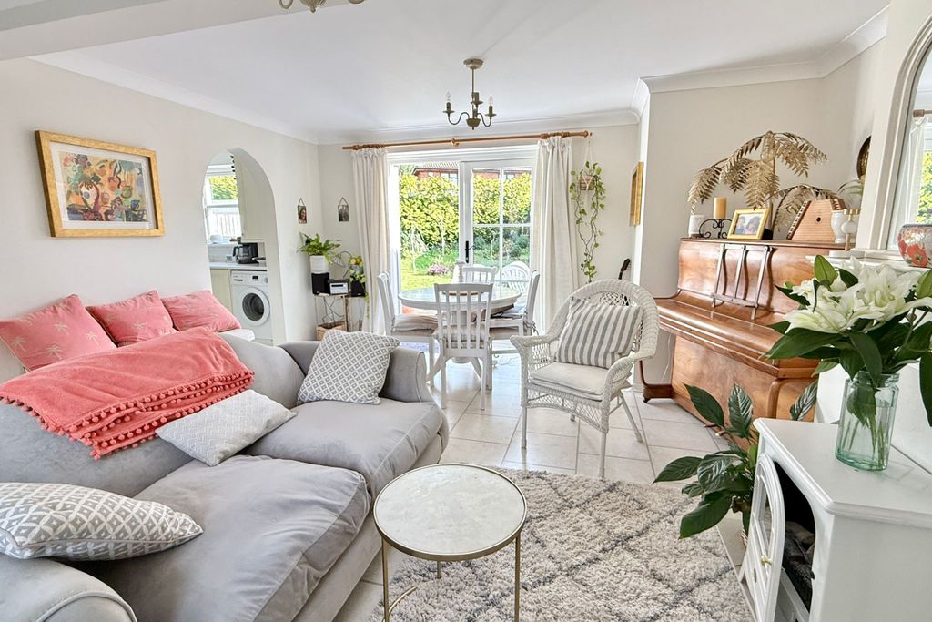 Property photo 3 of 21 Gallery