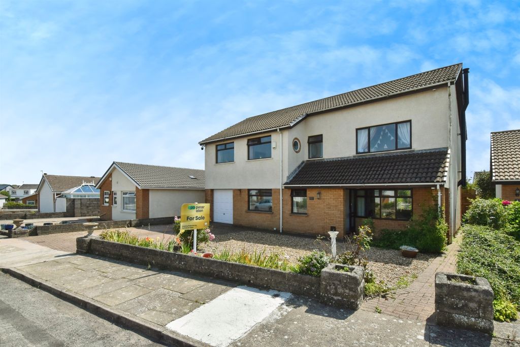 Property photo 2 of 32