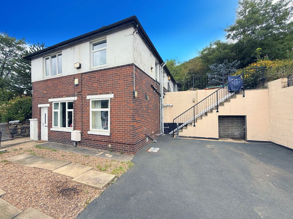 Property photo 1 of 40