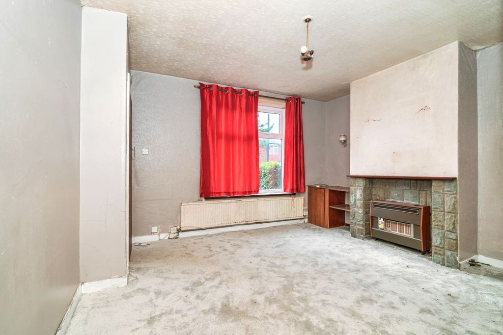 Property photo 2 of 13