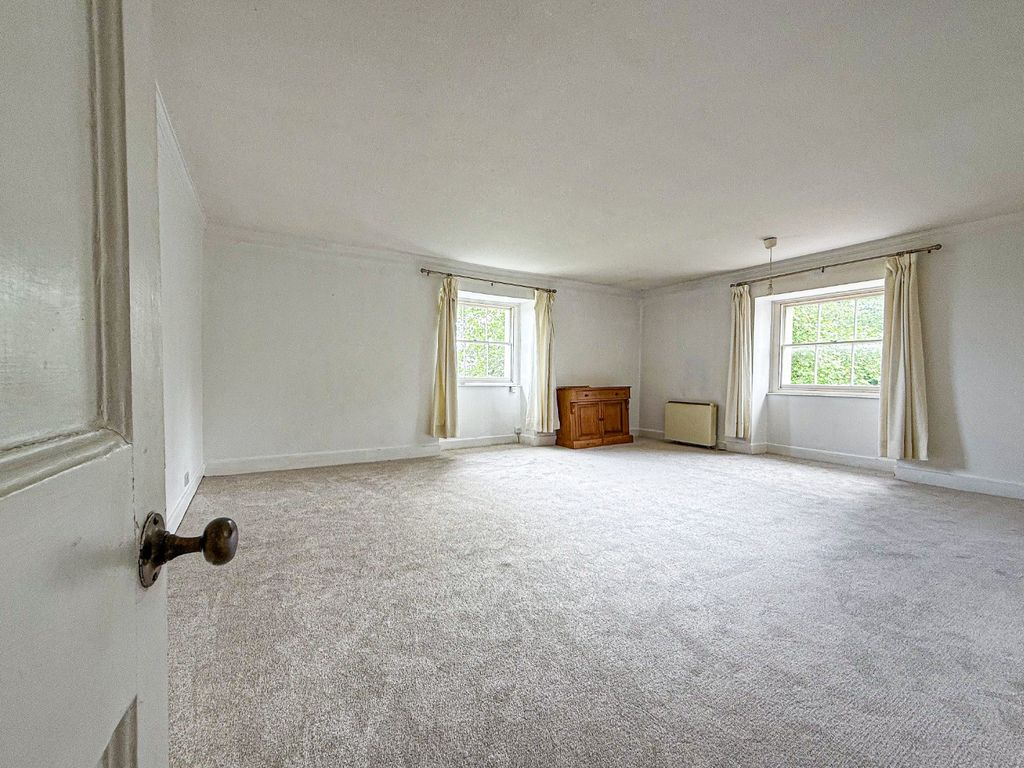 Property photo 2 of 20 3240519