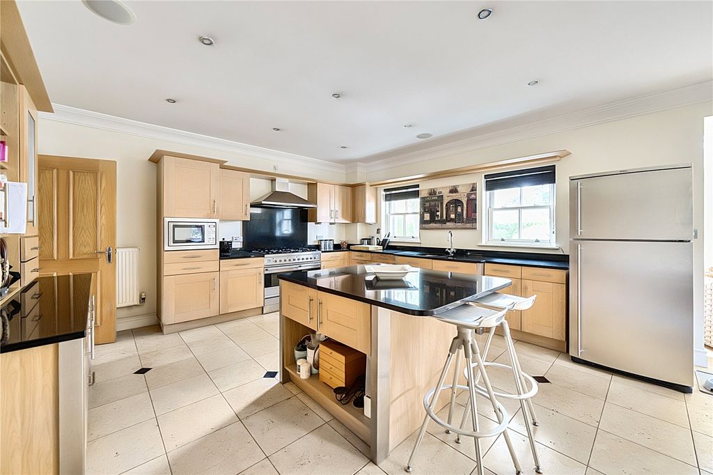 Property photo 3 of 18 Picture No. 27