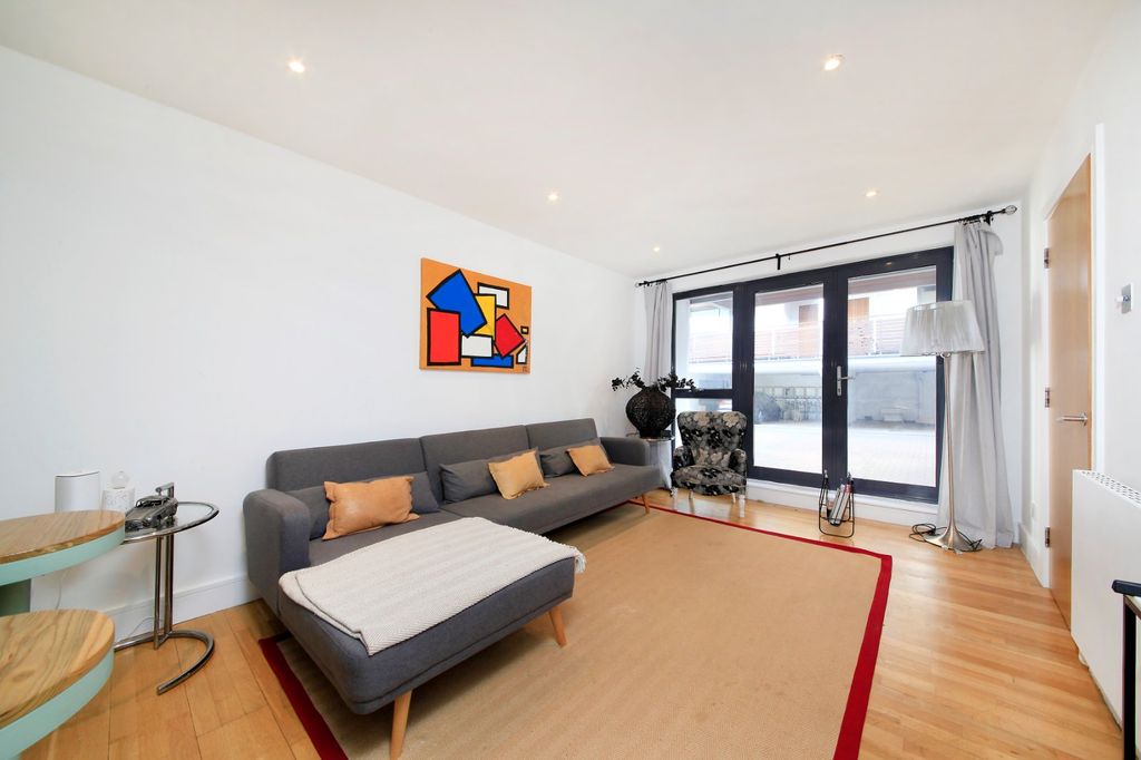 Property photo 2 of 12